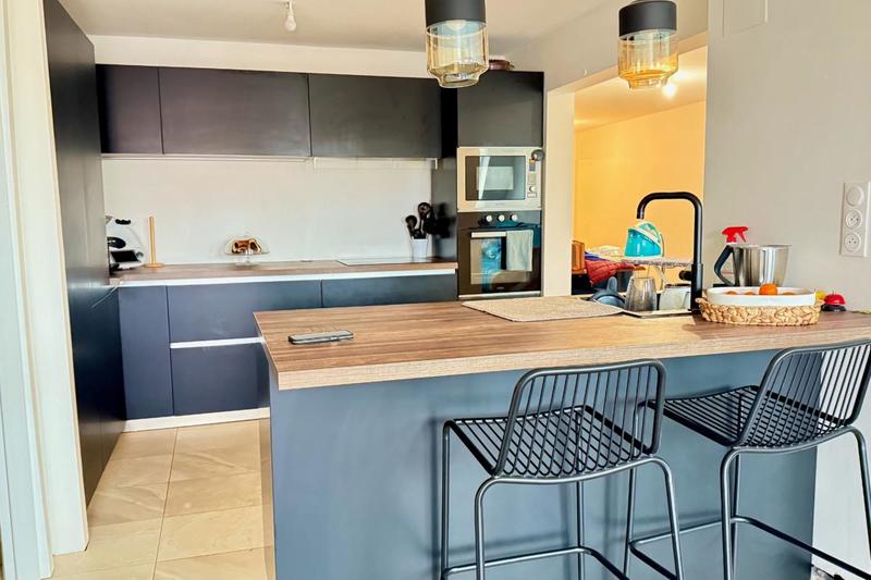 Appartement - 100 m² - 3 pièces