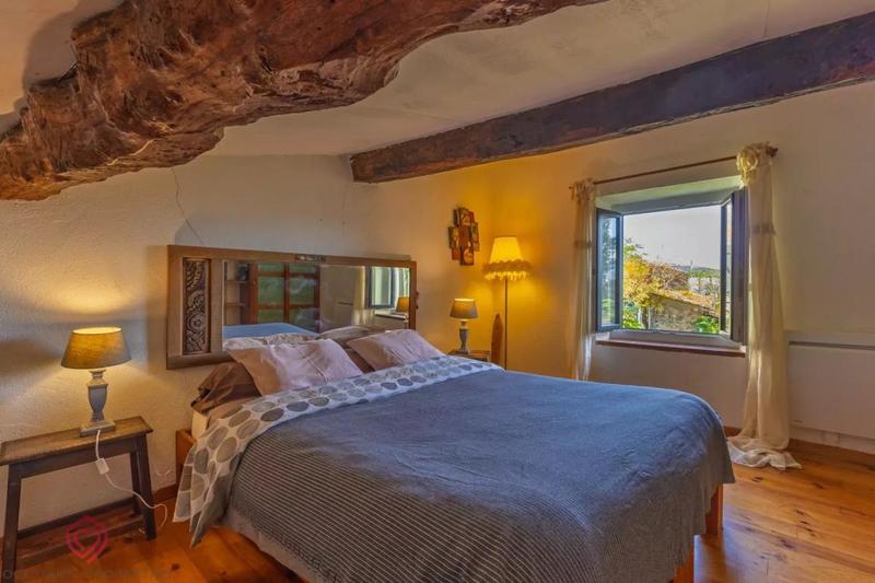 Maison de village - 206 m² - 10 pièces