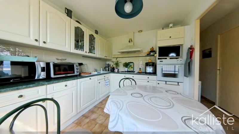 Maison - 87 m² - 5 pièces