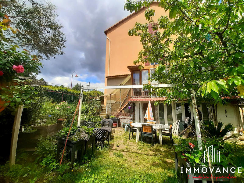 Maison - 350 m² - 16 pièces