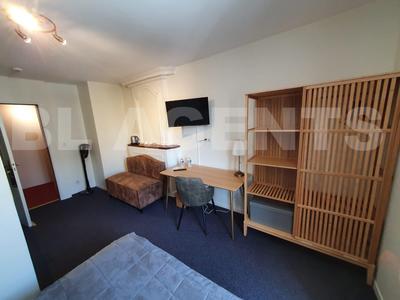 Maison - 637 m² - 20 pièces