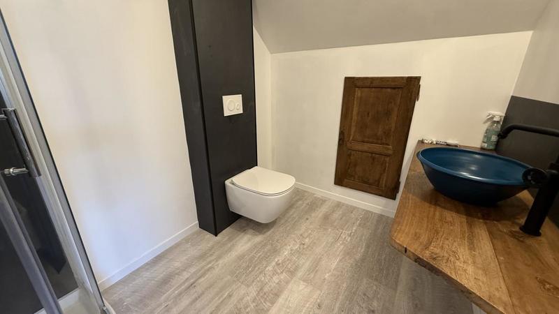 Maison - 238 m² - 10 pièces