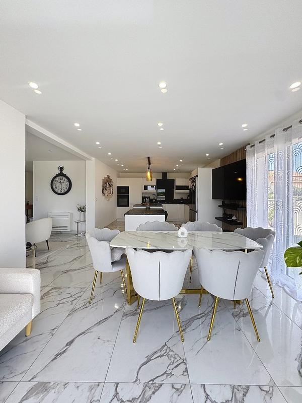 Villa - 140 m² - 4 pièces