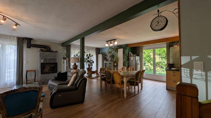 Maison - 170 m² - 8 pièces