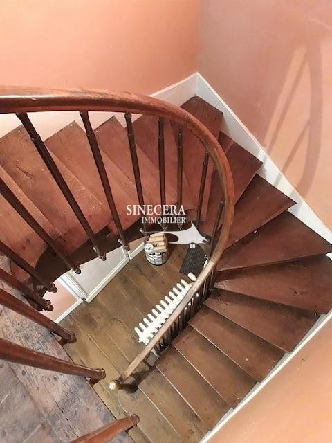 Maison - 200 m² - 7 pièces