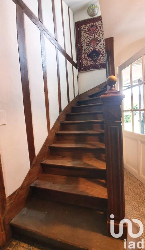 Maison - 213 m² - 8 pièces