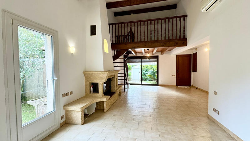 Maison - 98 m² - 5 pièces