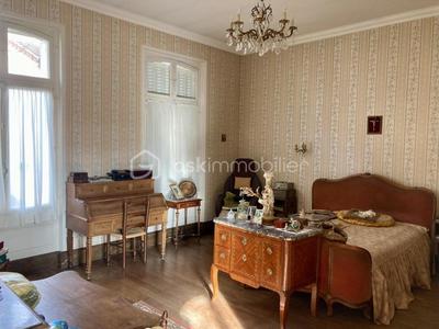 Demeure - 600 m² - 14 pièces