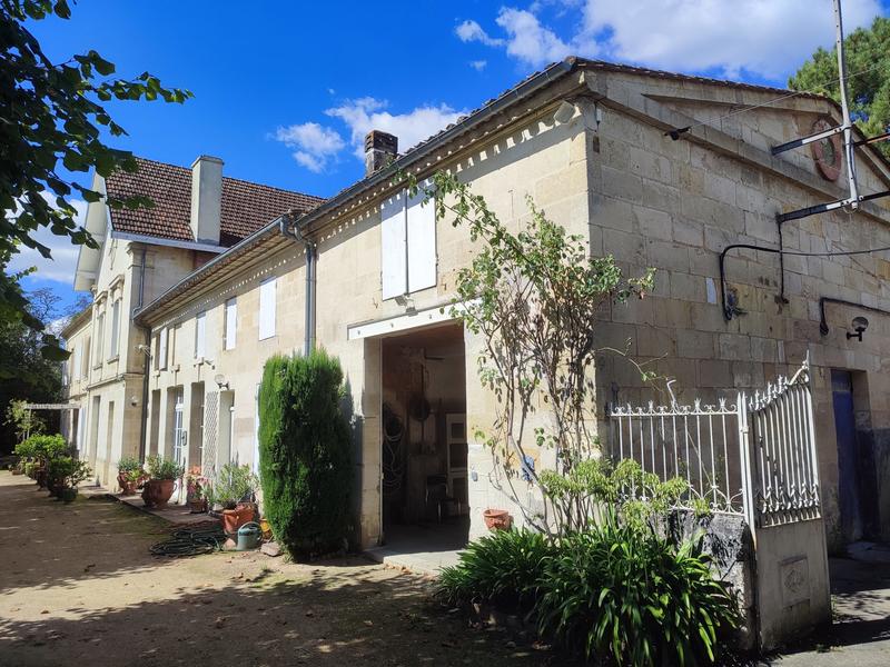 Maison ancienne - 378 m² - 11 pièces