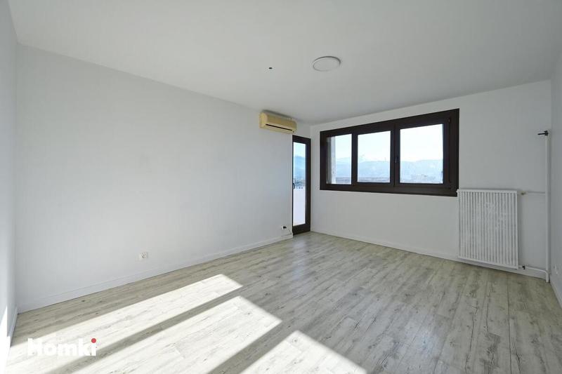 Appartement - 76 m² - 4 pièces