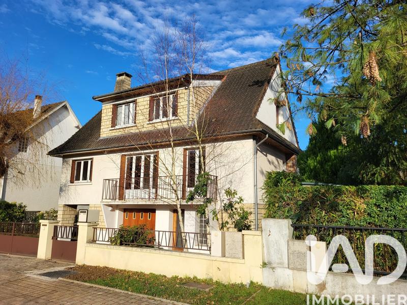 Maison - 159 m² - 7 pièces