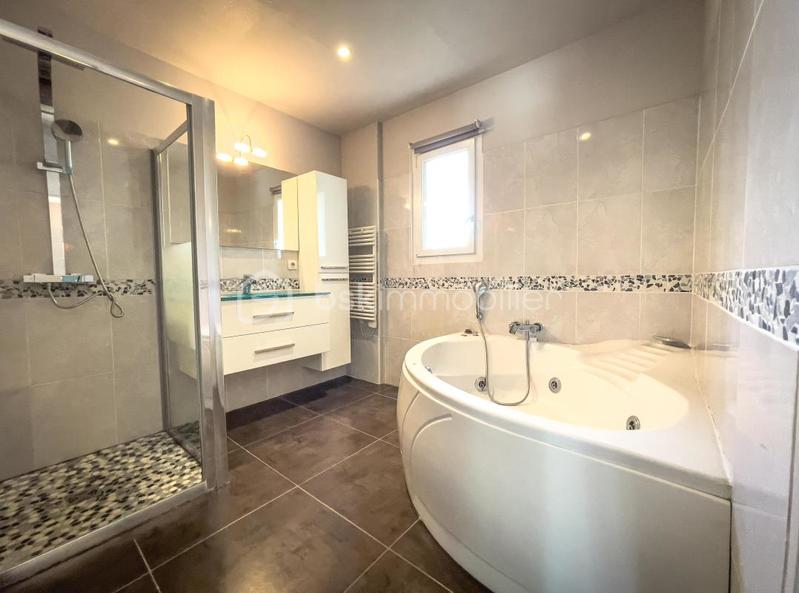 Villa - 150 m² - 5 pièces