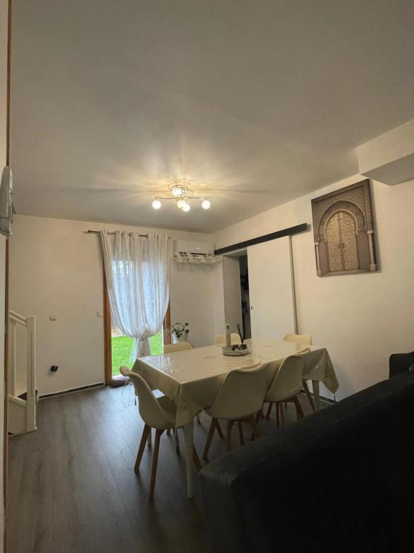 Maison - 130 m² - 7 pièces