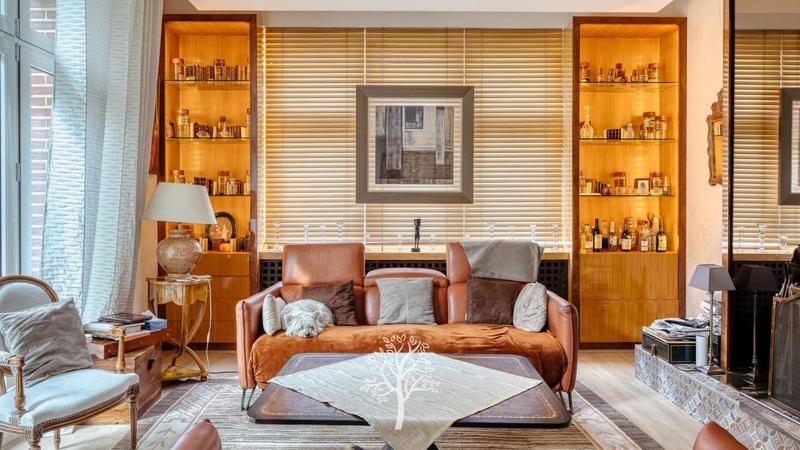 Maison - 270 m² - 8 pièces