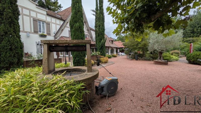 Demeure - 460 m² - 14 pièces