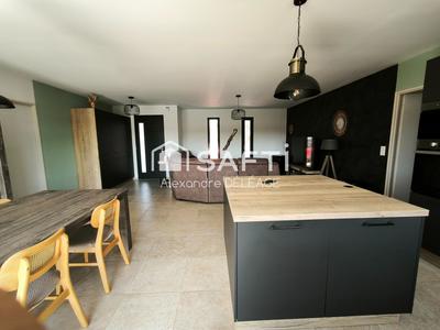 Maison - 114 m² - 4 pièces