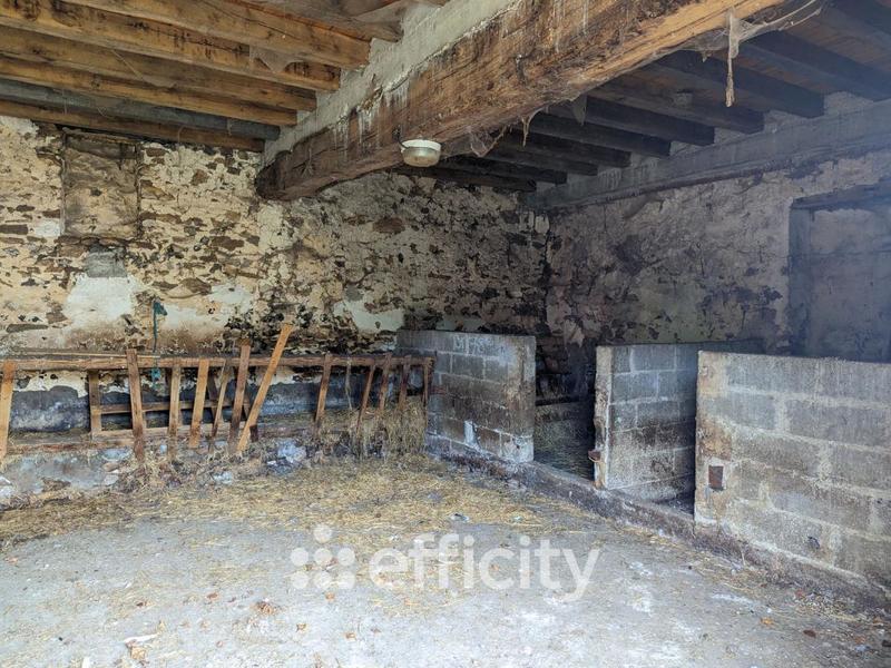 Grange - 216 m² - 8 pièces