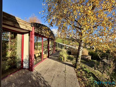 Maison - 232 m² - 9 pièces