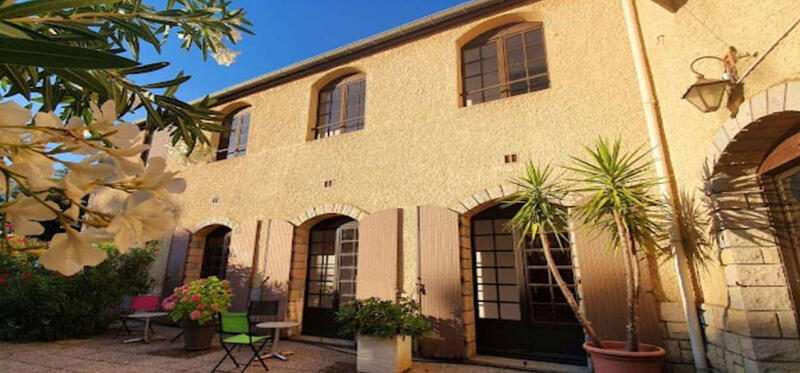 Fonds de commerce - Local commercial - 2 200 m²