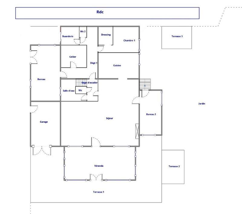 Maison - 235 m² - 12 pièces