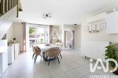 Maison - 96 m² - 5 pièces