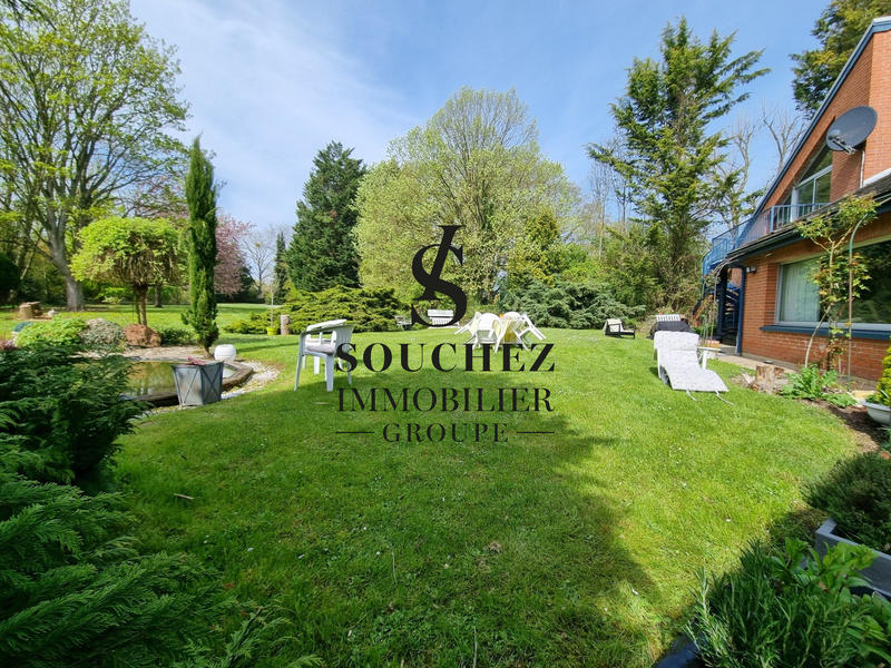 Maison - 339 m² - 10 pièces