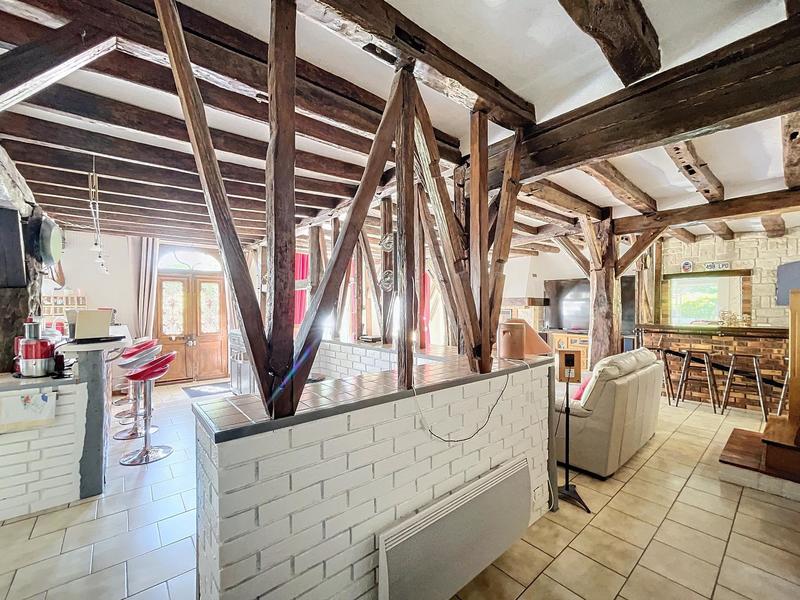 Maison - 314 m² - 9 pièces