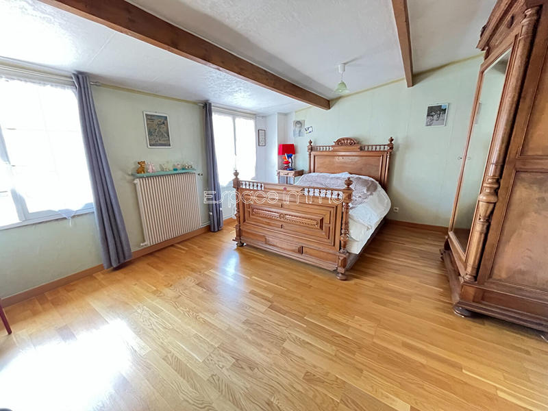 Maison - 93 m² - 4 pièces