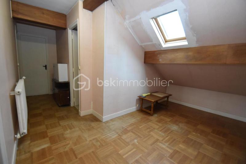 Maison traditionnelle - 90 m² - 4 pièces