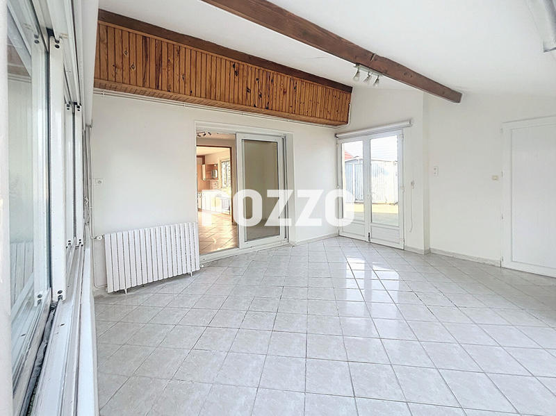 Maison - 182 m² - 9 pièces
