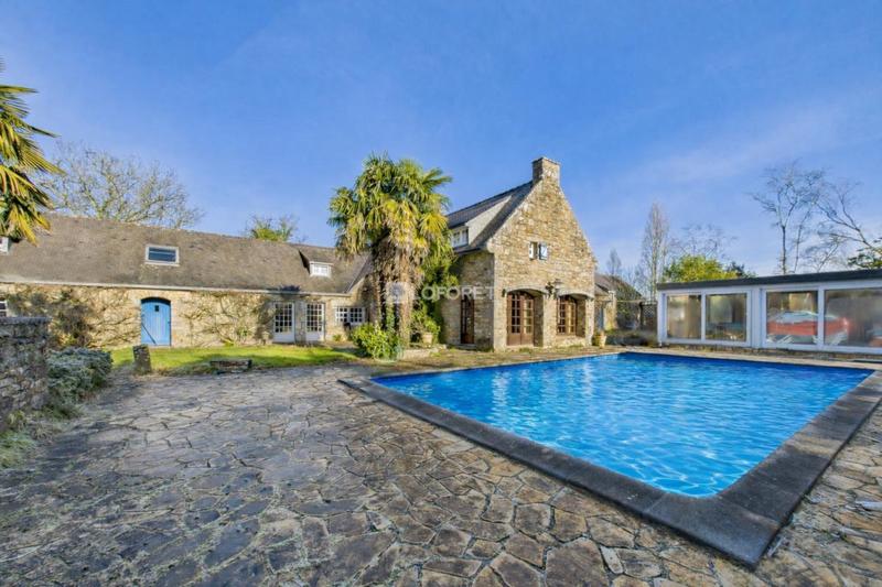 Propriété - 363 m² - 11 pièces