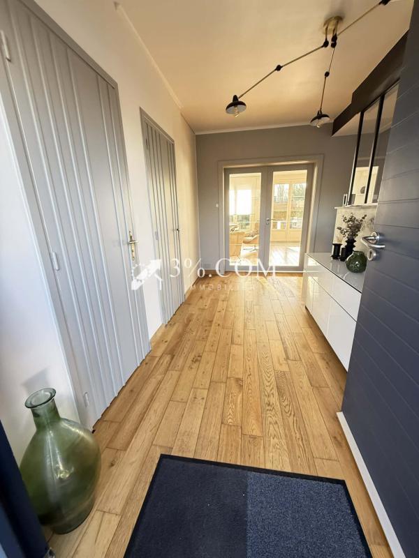 Maison - 180 m² - 8 pièces