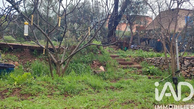 Maison - 328 m² - 16 pièces