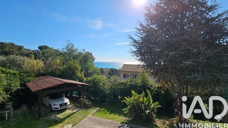 Maison - 195 m² - 6 pièces