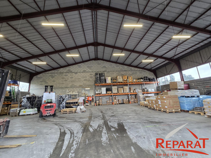 Local commercial - 1 100 m²