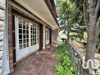 Maison - 166 m² - 10 pièces