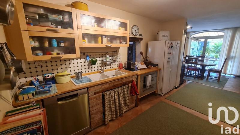 Maison - 219 m² - 5 pièces