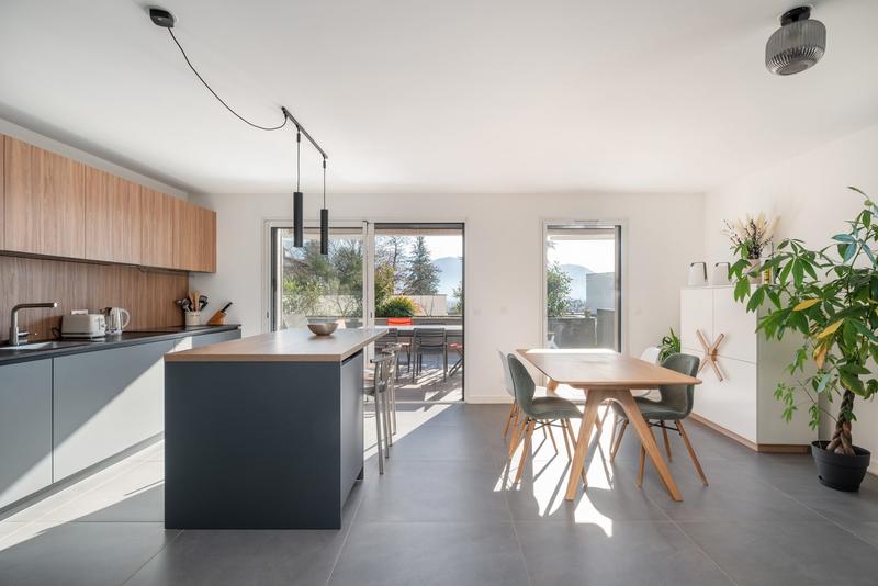 Appartement - 94 m² - 4 pièces