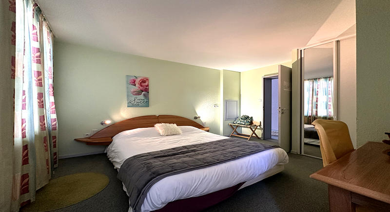 Maison - 439 m² - 14 pièces