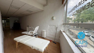 Local commercial - 70 m² - 2 pièces