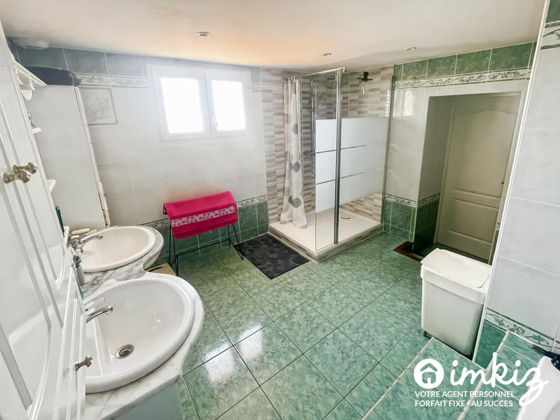 Maison - 193 m² - 8 pièces