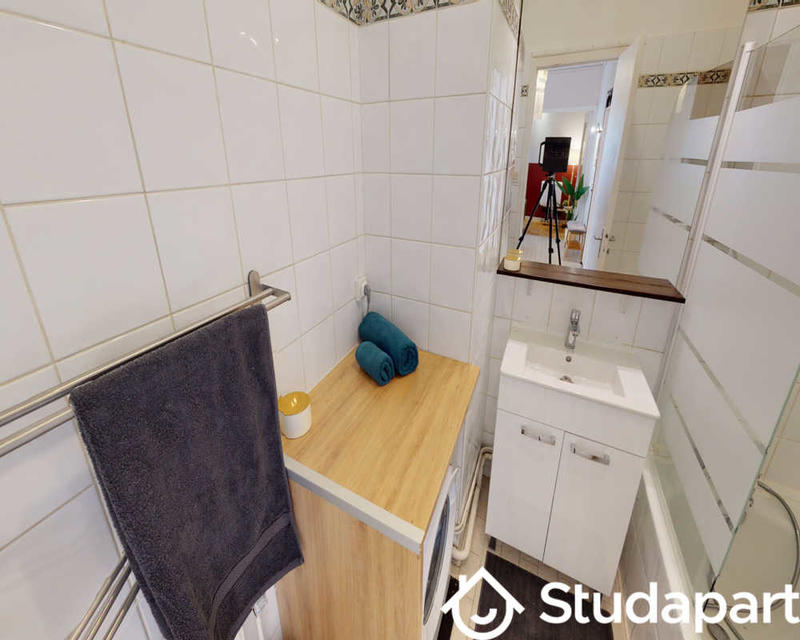 Chambre - 90 m² - 1 pièce