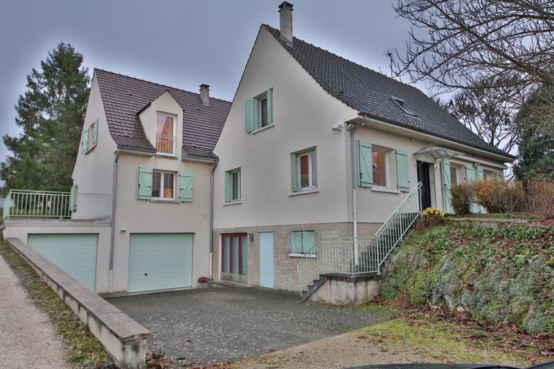 Maison - 211 m² - 10 pièces