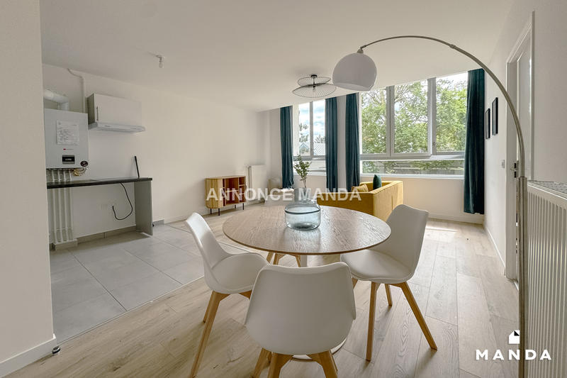 Chambre - 10 m² - 4 pièces