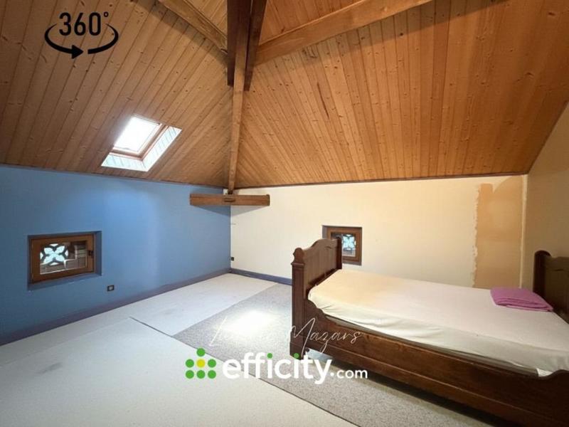 Maison - 215 m² - 6 pièces