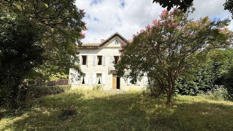 Maison de maîtres - 400 m² - 10 pièces