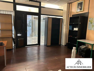 Local commercial - 200 m² - 4 pièces