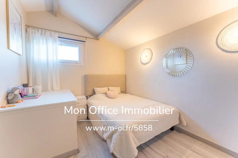 Maison - 185 m² - 7 pièces