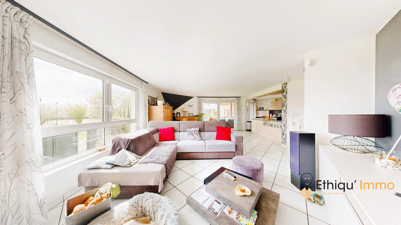 Maison - 156 m² - 8 pièces