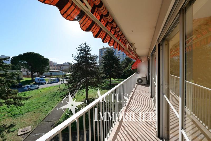 Appartement - 117 m² - 6 pièces